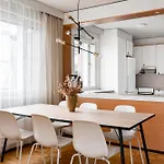 Cozy Near Centrum, Free Parking Appartamento