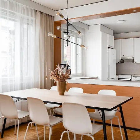Cozy Near Centrum, Free Parking Apartment