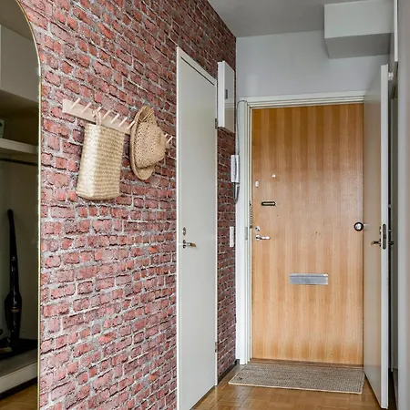 Cozy Near Centrum, Free Parking *